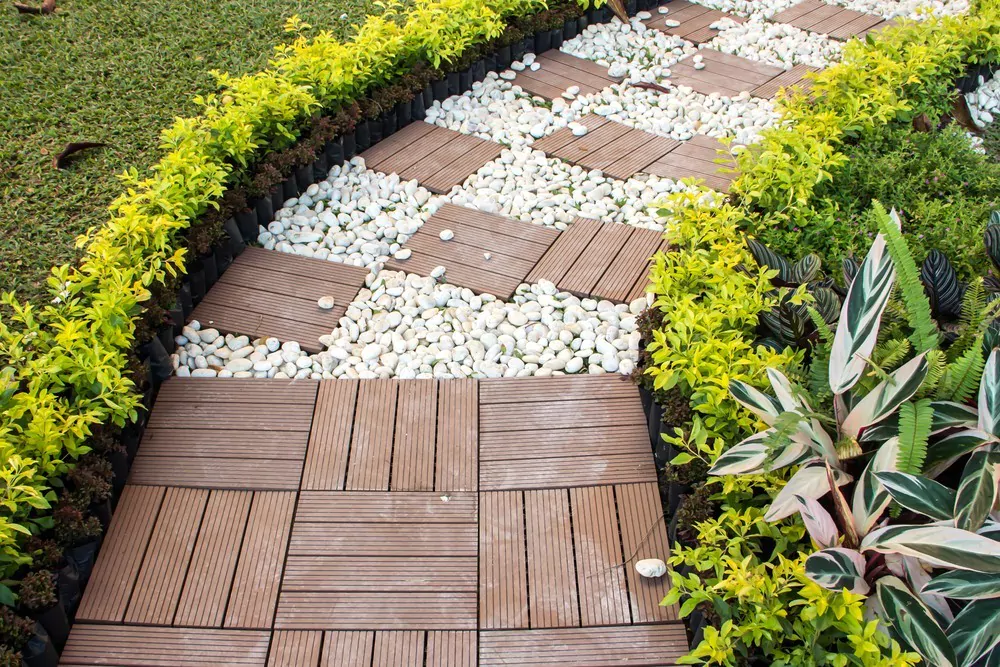 Дорожки на даче своими руками. Инструкция по монтажу