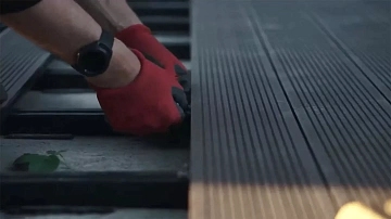 Мы подготовили для Вас видео с рекомендациями по монтажу террасной доски.